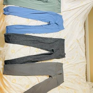 4 sets Aerie Leggings Set in Green and Blue, gray